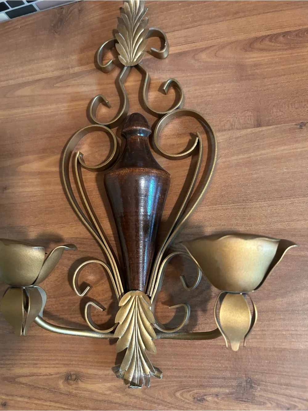 N/A elegant gold